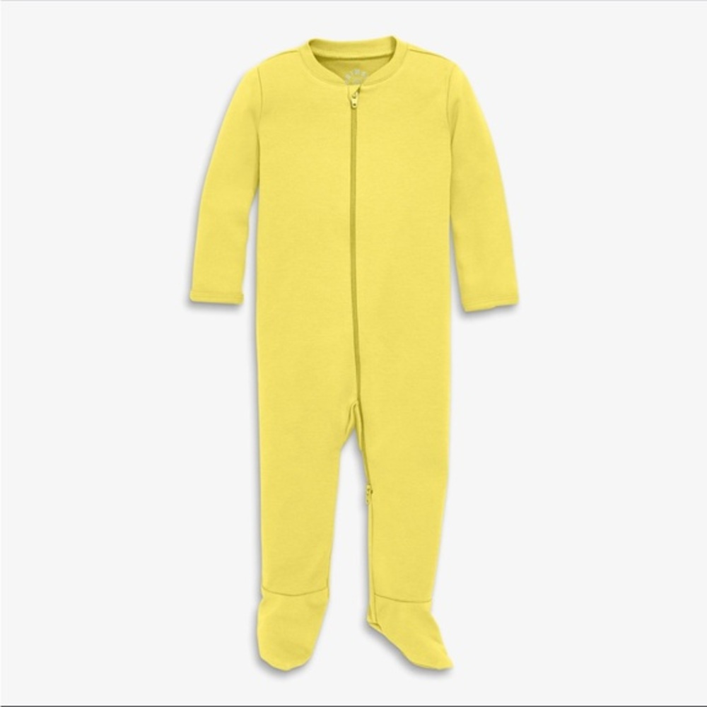 💛 Primary Organic Zip Footie – Bright Yellow 💛
Size 3–6 Months